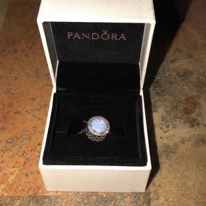 PANDORA RADIANT HEARTS CHARM